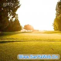 三(sān)亚(yà)日出观光高(gāo)尔夫(fū)球会